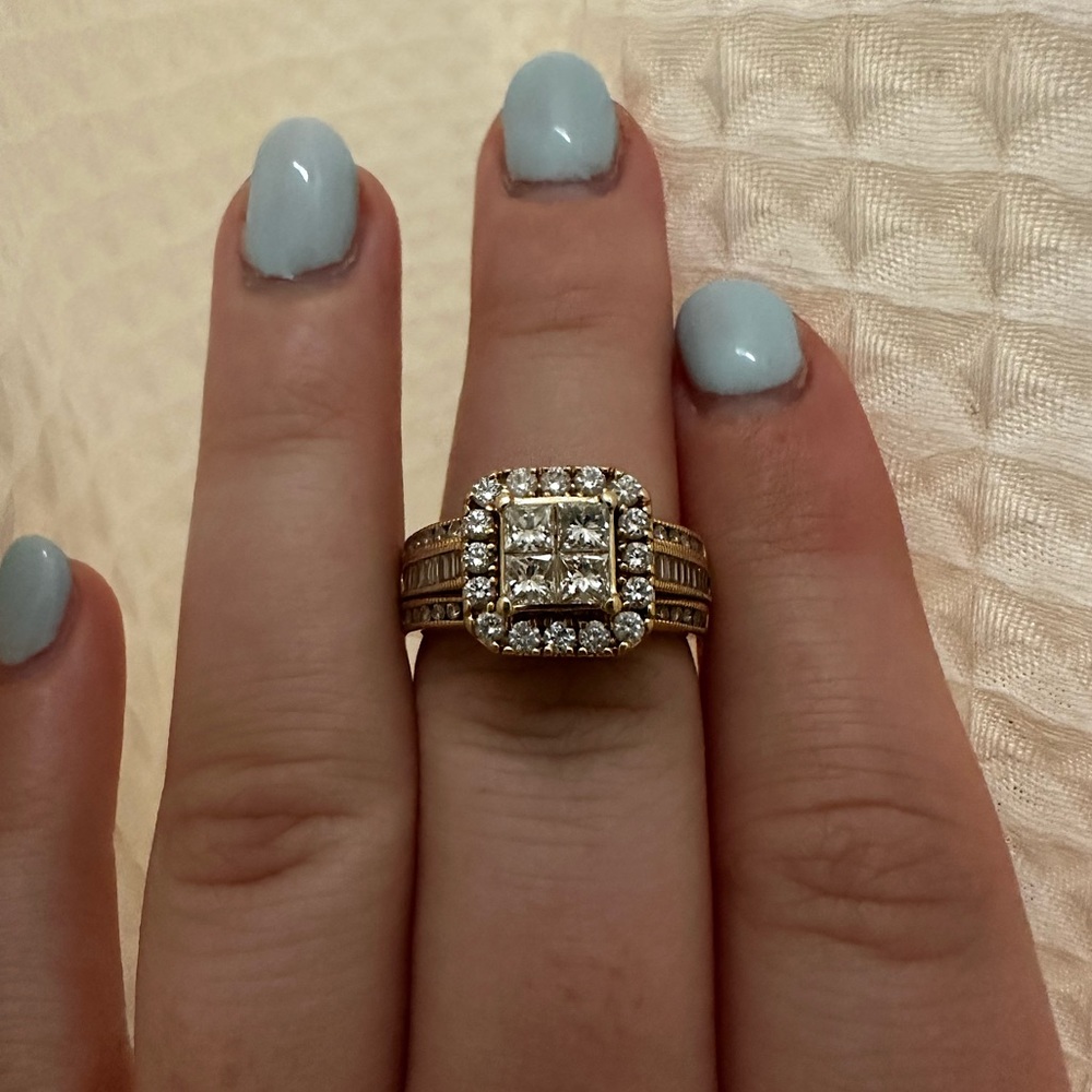 TRADE size 7 diamond ring